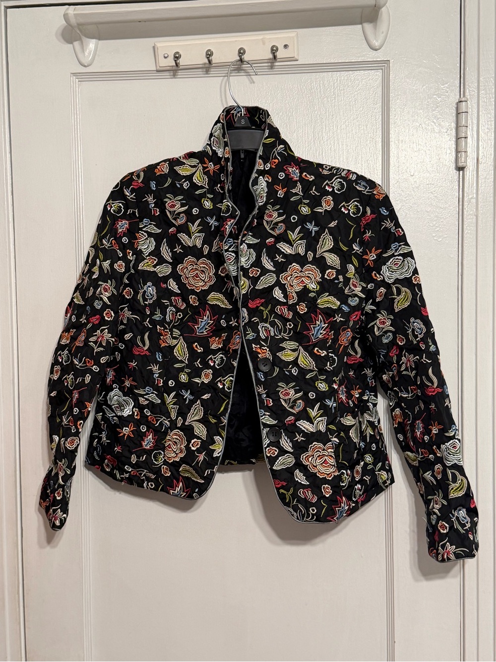 Women's Black Floral Quilted Blazer - Embroidered Pattern